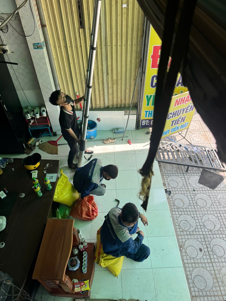 Dịch vụ sửa chữa cửa cuốn Quận 4 